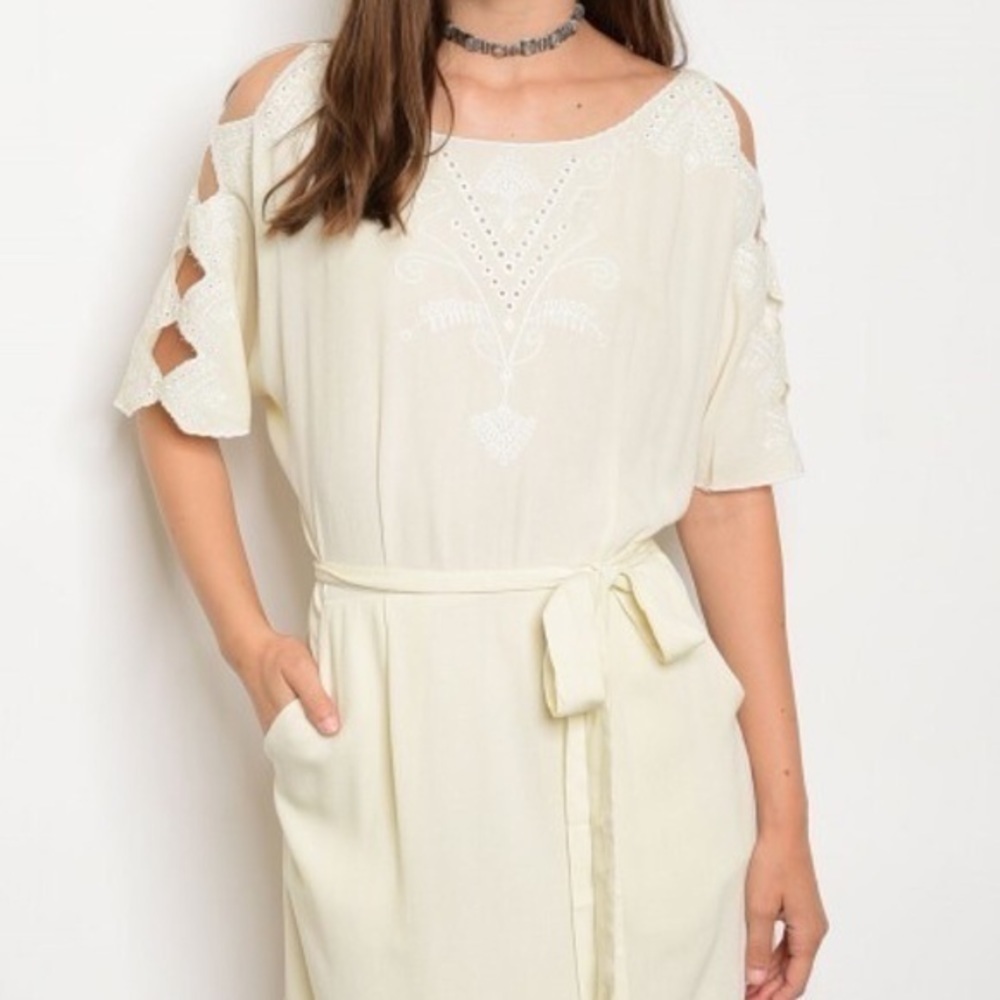 Ivory Dess - Picture 4 of 5